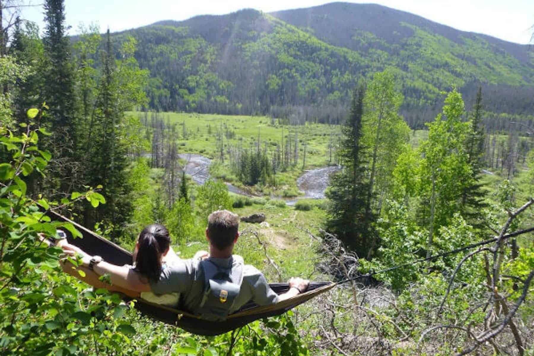 vista-verde-guest-ranch-clark-colorado-hammock