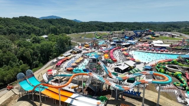 wilderness-at-the-smokies-top