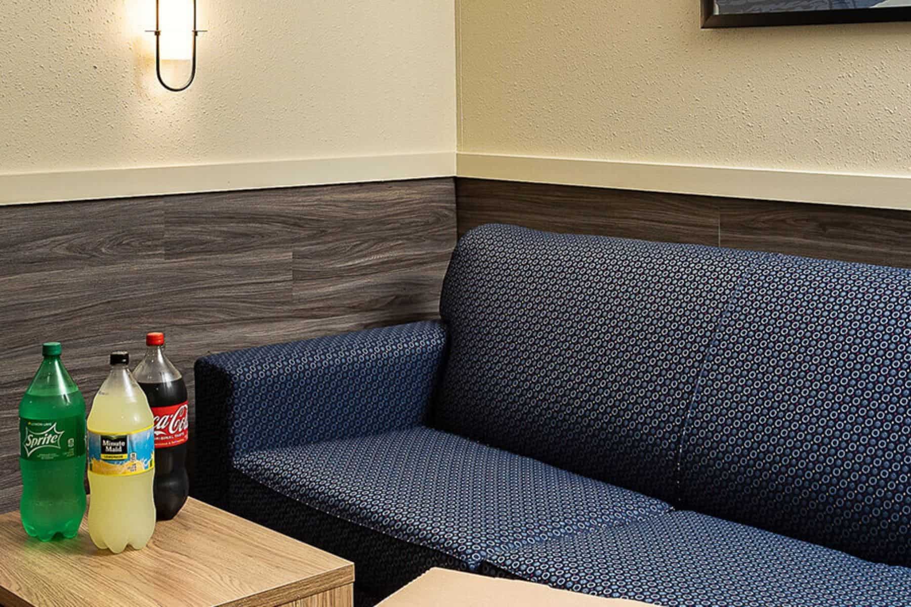 wilderness-hotel-and-golf-resort-sofa