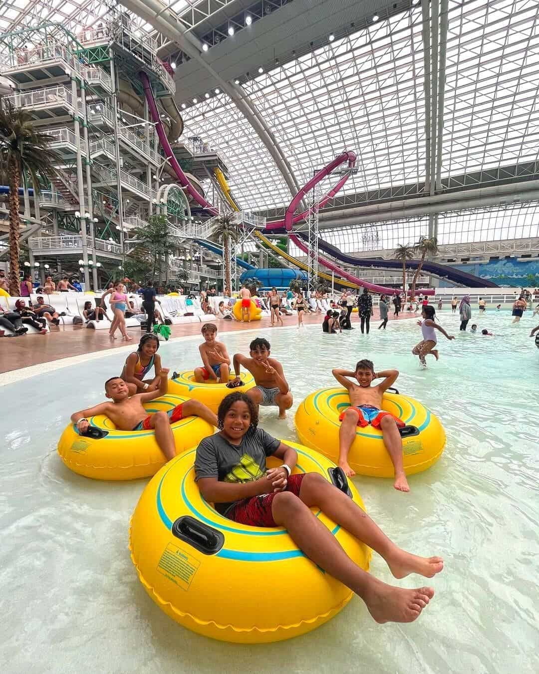 world-waterpark-float