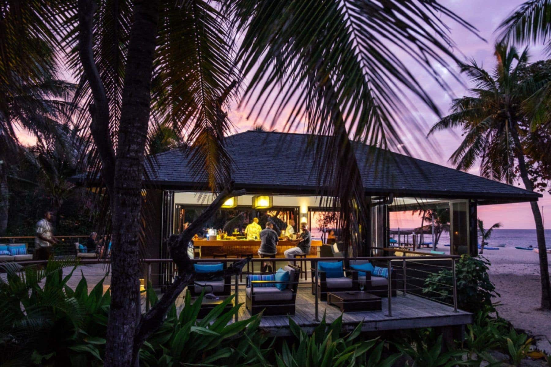 yasawa-island-resort-and-spa-bar