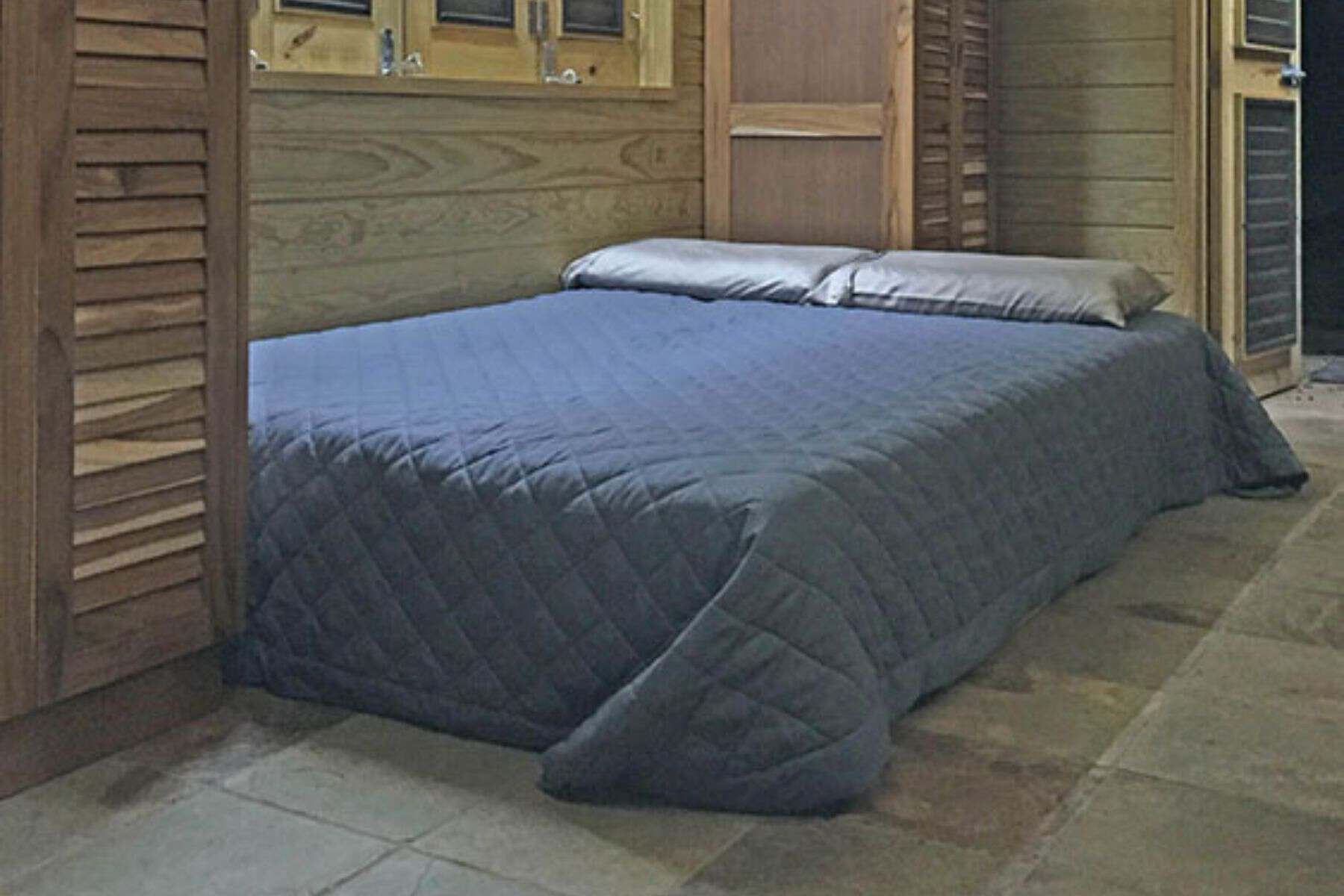 yuquiyu-treehouses-bed