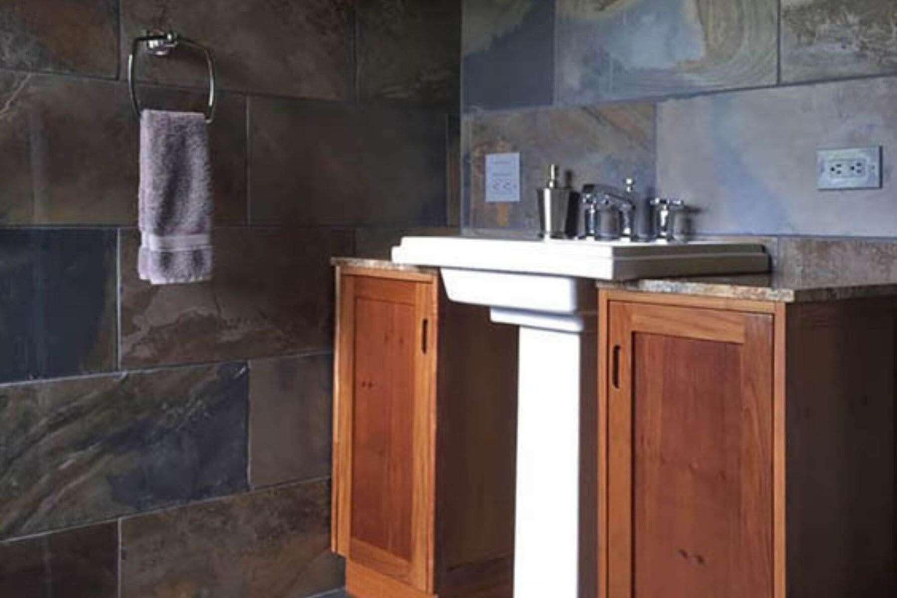 Yuquiyu Treehouses Sink