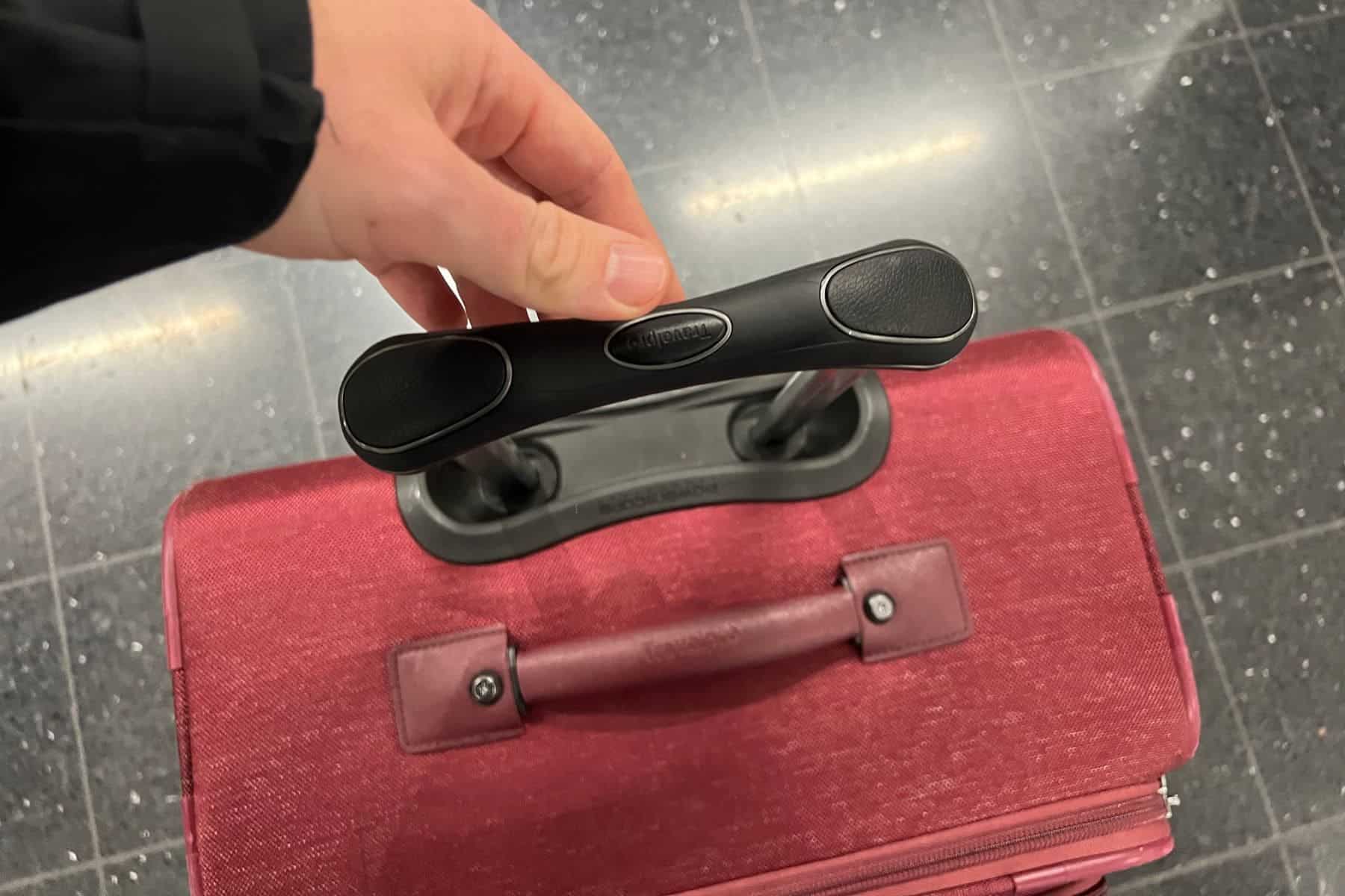 Travelpro Platinum Elite Softside Handle